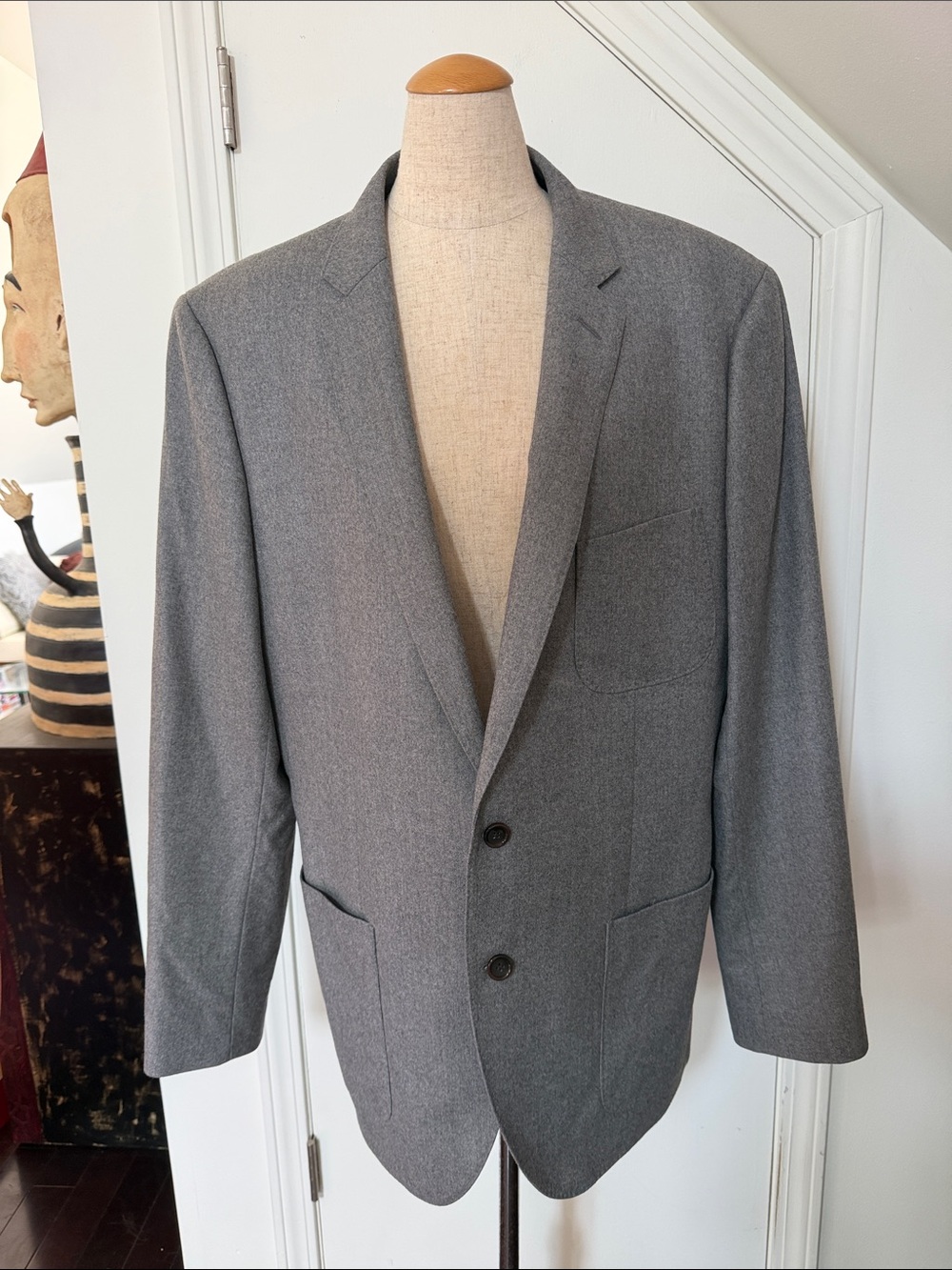 Men's Tailored Gray Two-Button Sport Coat